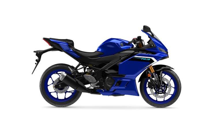Yamaha YZF-R3 — beginner motorcycle